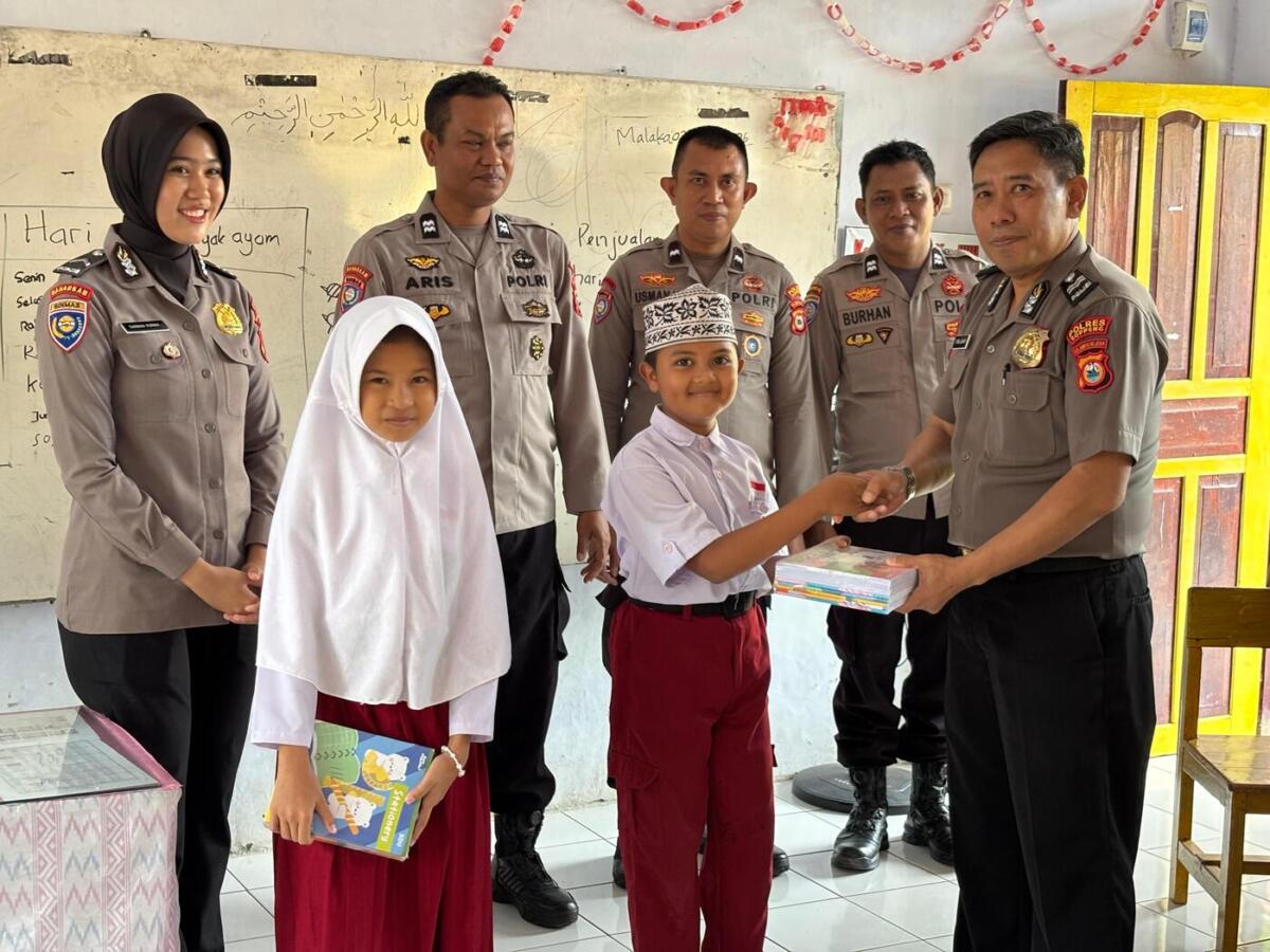 Sat Binmas Gelar Police Goes to School
