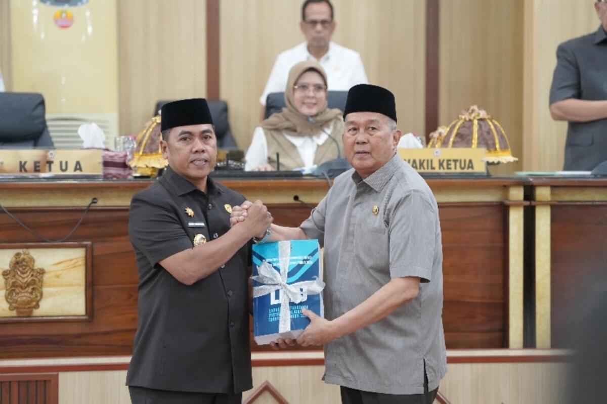 LKPJ Bupati Wajo 2025 Diserahkan di Rapat Paripurna DPRD