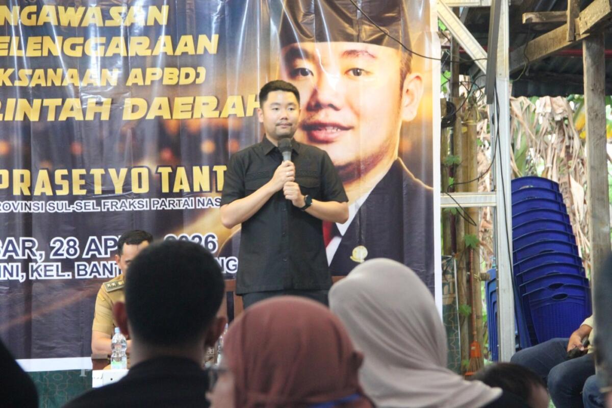 Andre Terima Keluhan Warga Jalan Rusak Selama 25 Tahun