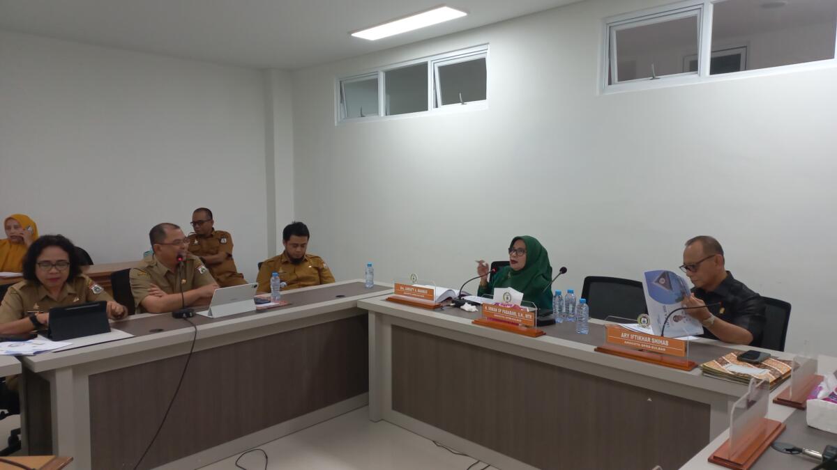 Komisi II DPRD Sulbar Gelar Raker Bersama Sejumlah OPD Terkait