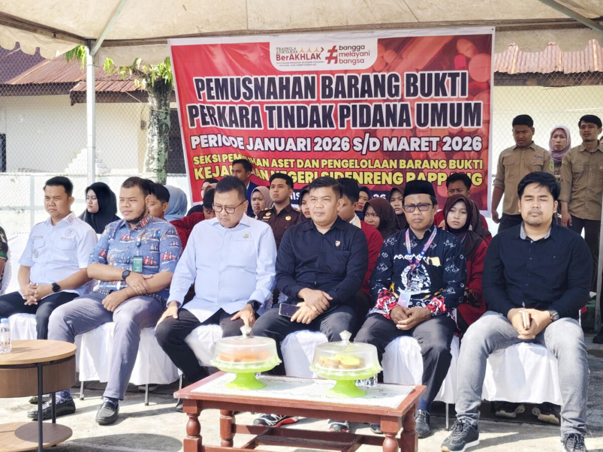 Kejari Sidrap Musnahkan Barang Bukti Inkracht