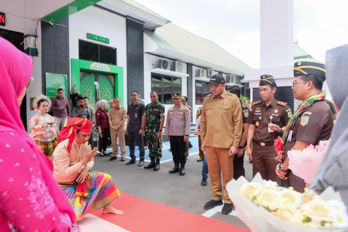 Kajati Sulsel Nginap di Tanjung Bira