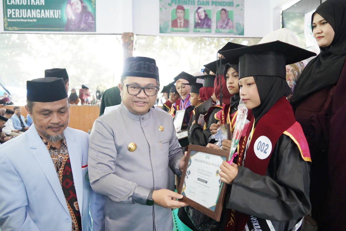 Darmawangsyah Minta Santri TK-TPA Bajeng Barat Jadi Agen Gowa Caradde’