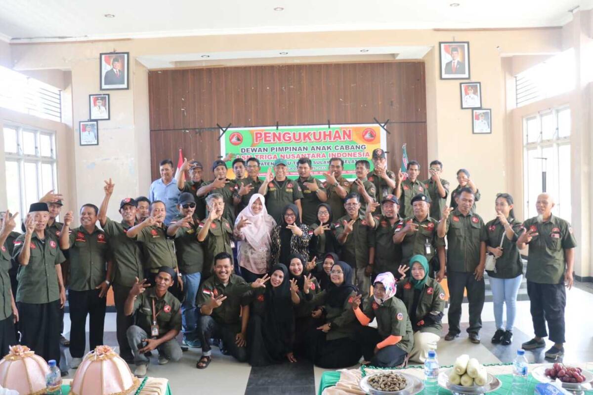 Wabup Puspa Kukuhkan Pengurus LSM Trinusa