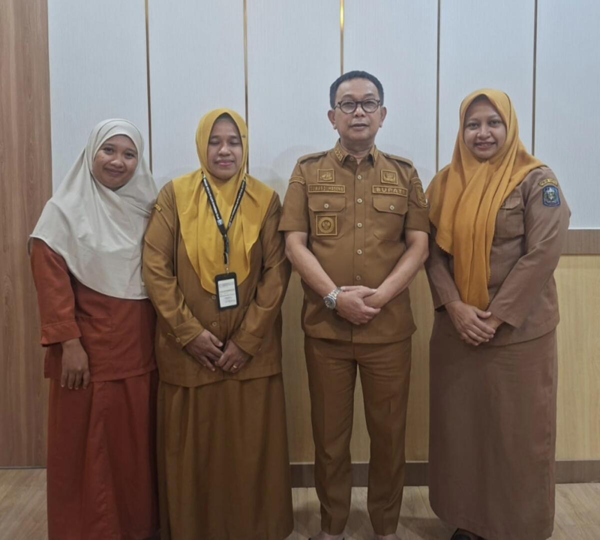 Bupati Soppeng Beri Arahan Khusus Tiga Nakes Pendamping Haji