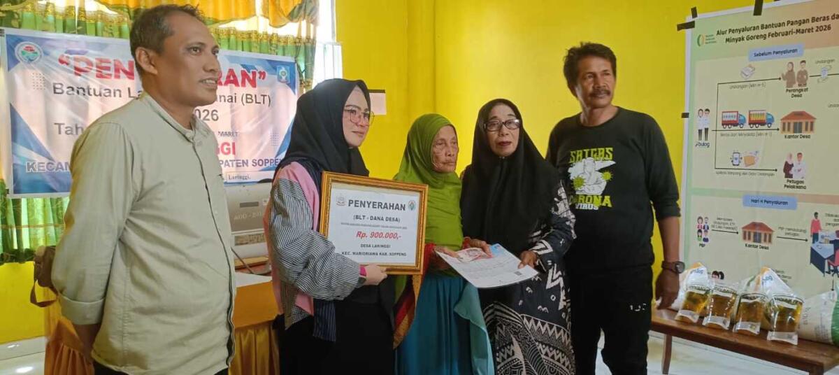 Pemdes Laringgi Salurkan BLT Tahap Pertama