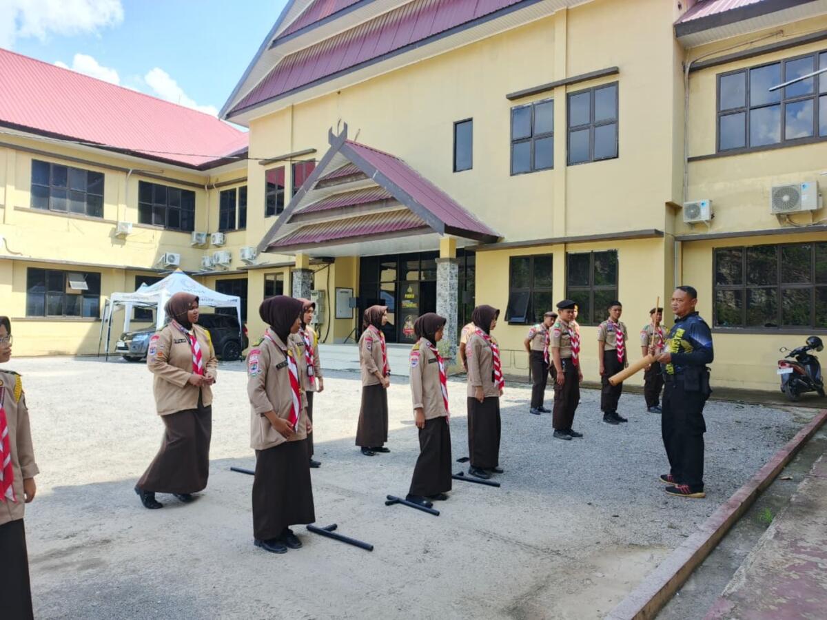 Saka Bhayangkara Soppeng Latih Teknik Kamling & Bela Diri