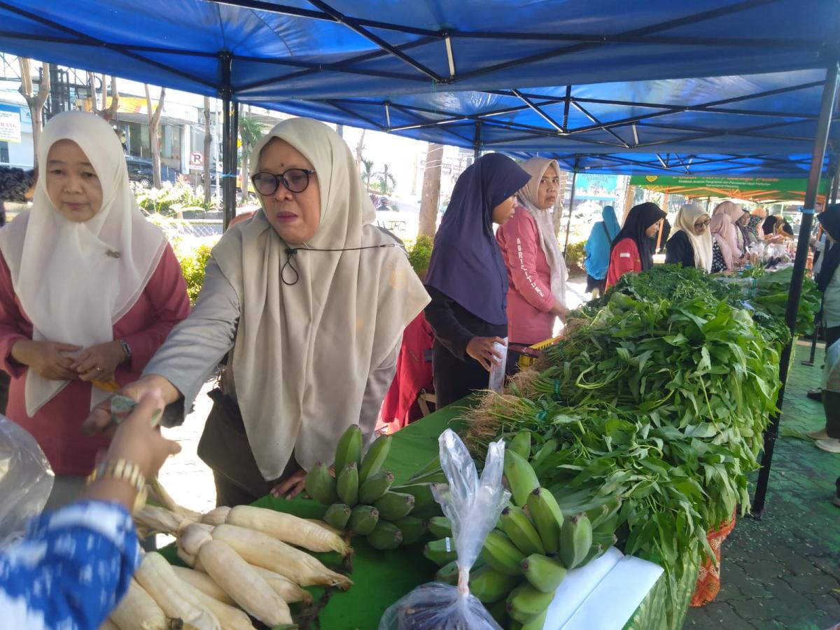 Jualan di Pasar Tani, Tanaman Pangan Penyandang Disabilitas Sita Perhatian Pengunjung