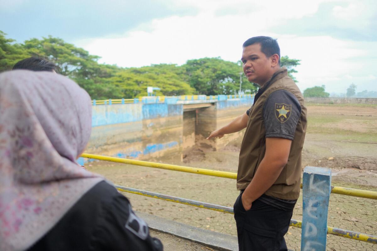 Siap Pengerukan Demi Cegah Banjir, Bupati Bantaeng Tinjau Cekdam Balang Sikuyu