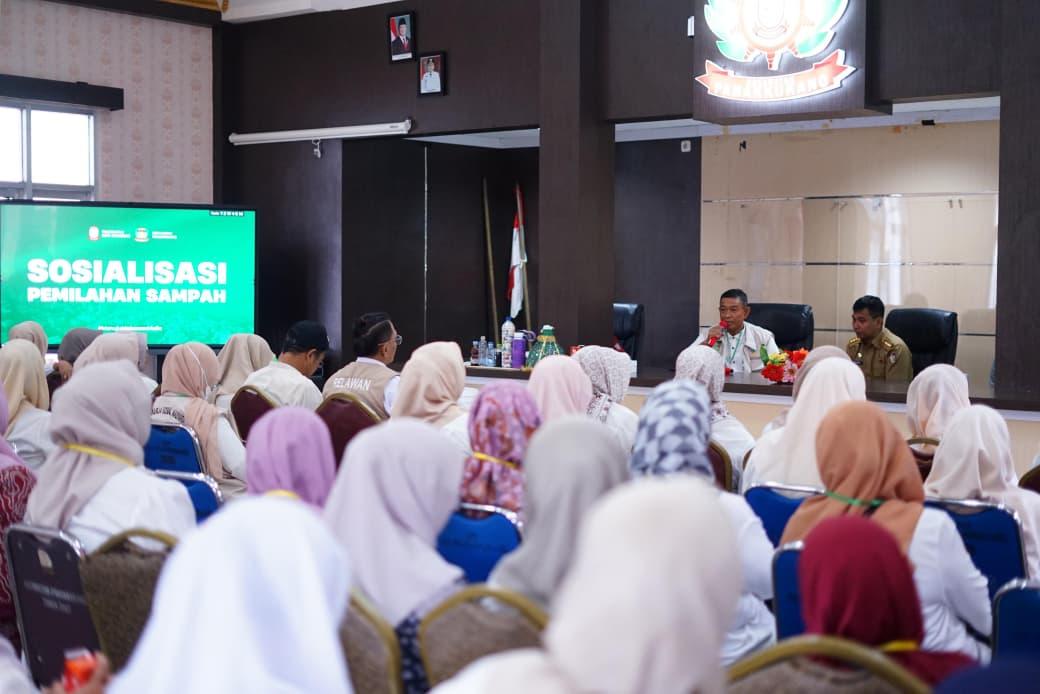 Tekan Volume Sampah ke TPA, Camat Panakkukang Edukasi Warga