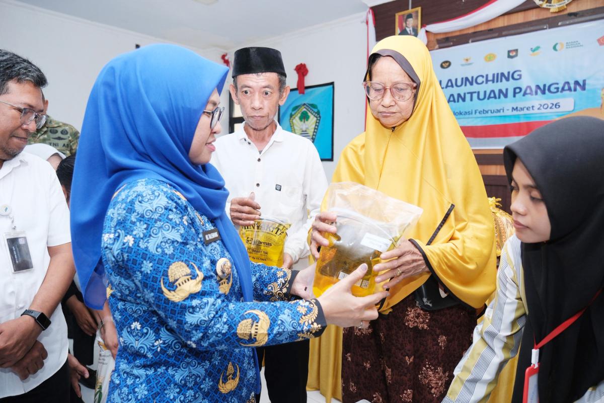 Bupati Gowa Serahkan Bantuan Pangan Program Presiden RI