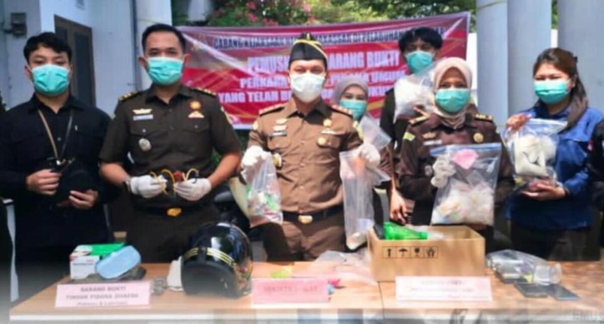 Cabjari Pelabuhan Musnahkan Narkotika hingga Sajam