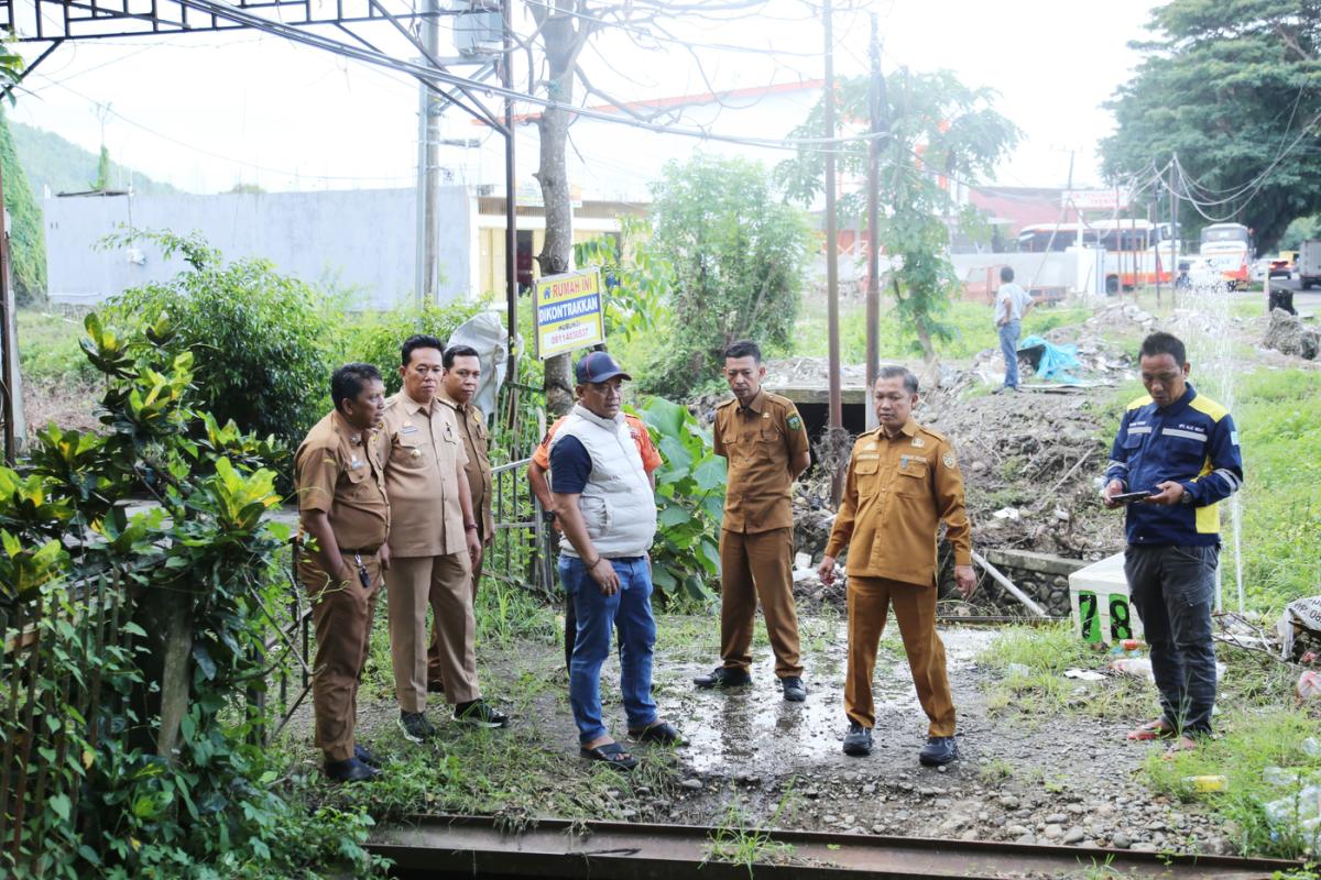 Patahudding Tinjau Titik Genangan