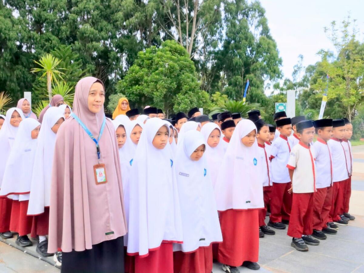 Murid SDIT Insan Rabbani Belajar di Kantor Bupati
