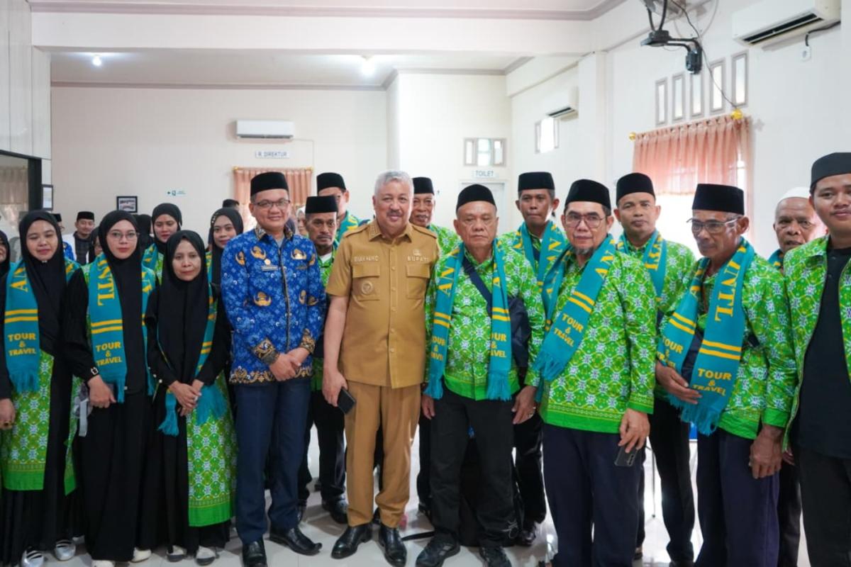 Bupati Pinrang Lepas 46 Jamaah Haji Plus