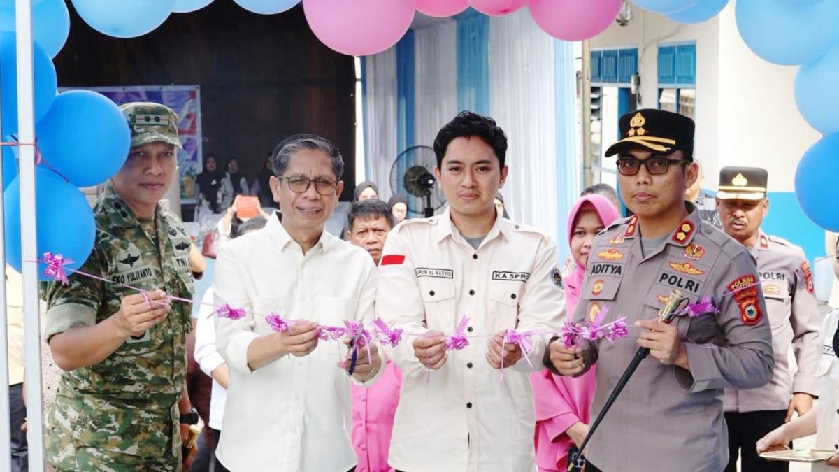 Wabup Soppeng Hadiri Peresmian SPPG Polres & Panen Jagung
