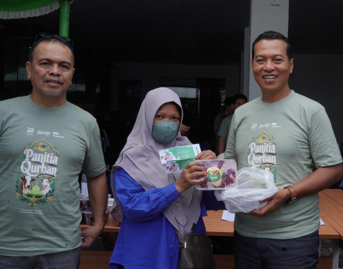 Pegadaian Kanwil VI Sulselbarra Maluku Salurkan Bantuan Sedekah Hewani pada Perayaan Iduladha 1447 H