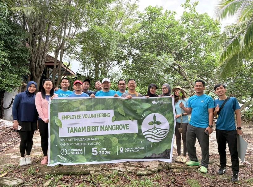 BPJS Ketenagakerjaan Cabang Palopo Gelar Employee Volunteering Melalui Penanaman Mangrove di Pantai Labombo