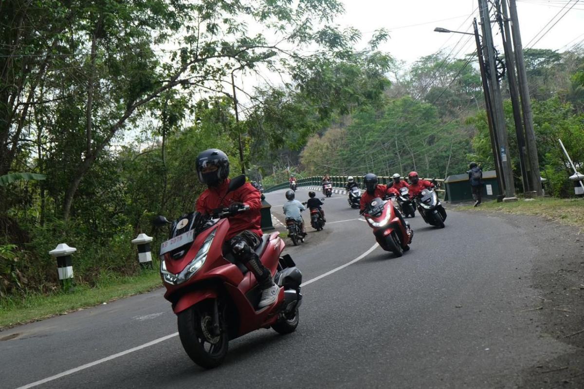 Asmo Sulsel Hadirkan Solusi Berkendara Irit Bersama Motor Honda di Tengah Isu Kenaikan Harga BBM