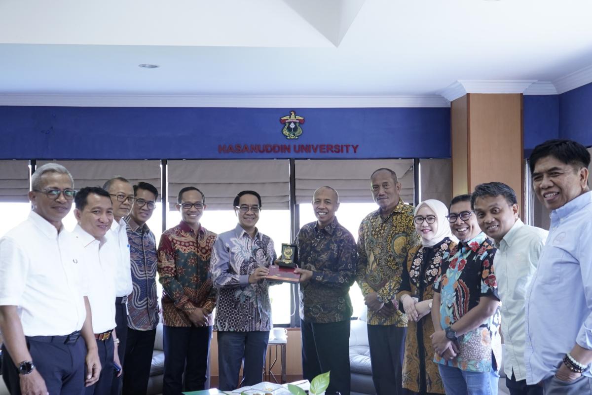 Unhas dan Tiran Group Bahas Kemitraan Strategis melalui TIRAN Campus Connect 2026