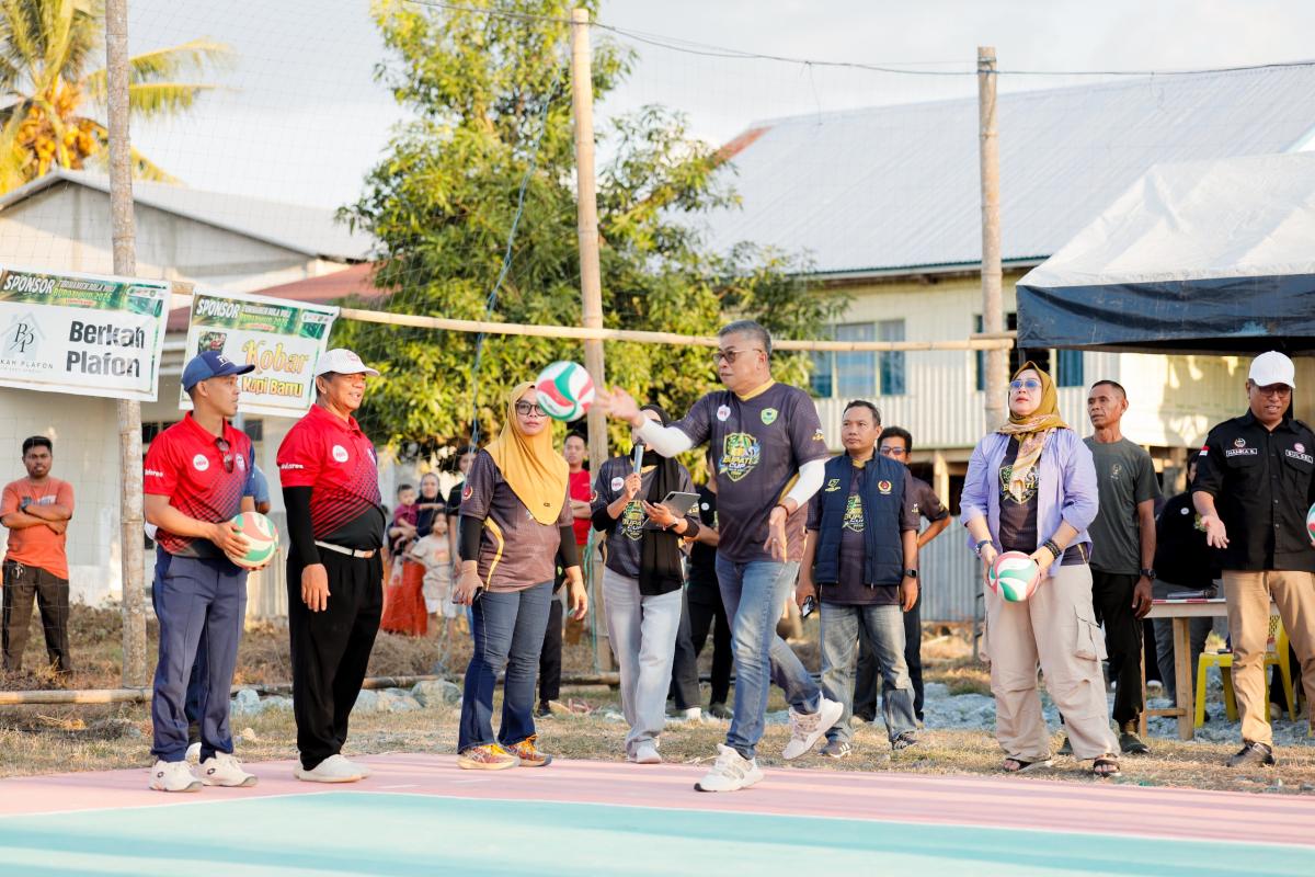 Wabup Buka Turnamen Bola Volley