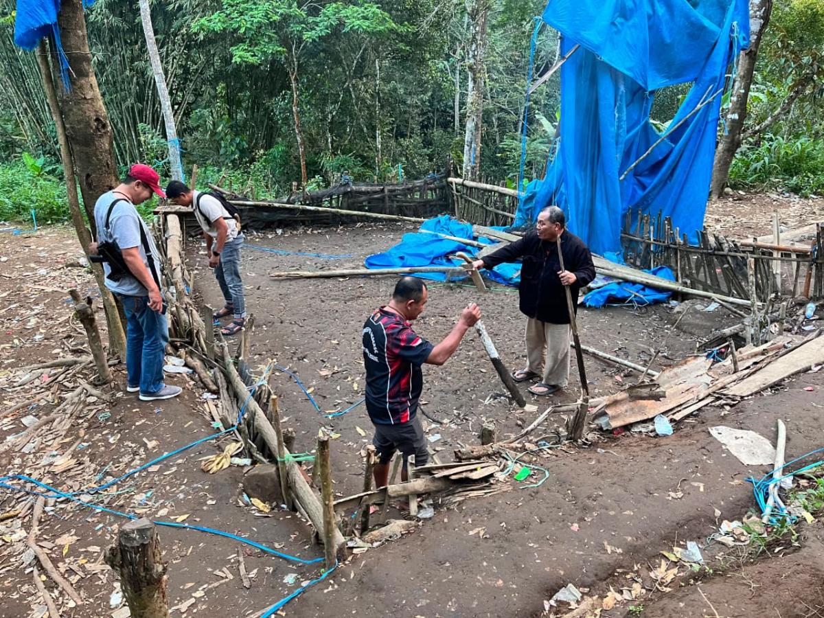 Polisi Bongkar Arena Judi Sabung Ayam di Bulukumba