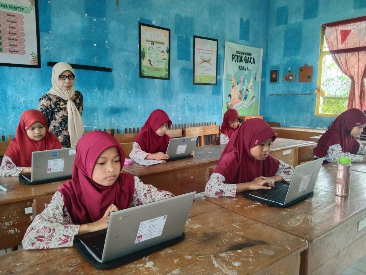 Pelaksanaan Ujian Sumatif Akhir Semester (SAS) tingkat Sekolah Dasar (SD) dan Sekolah Menengah Pertama (SMP) di Kabupaten Sinjai