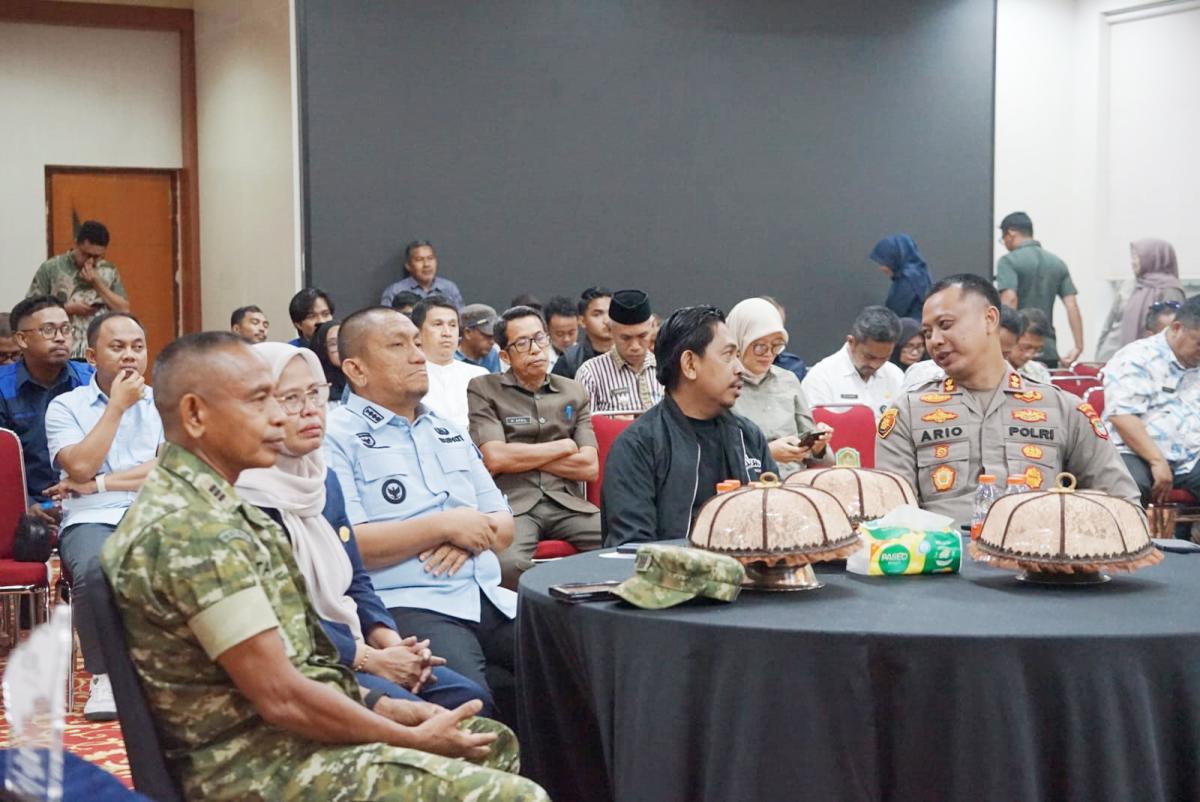 LANTIK -- Bupati Luwu Timur Irwan Bachri Syam saat menghadiri pelantikan Pengurus Cabang JMSI Kabupaten Luwu Timur periode 2026–2031  Sinerg di Aula Sasana Praja Kantor Bupati, Jumat (3/7).